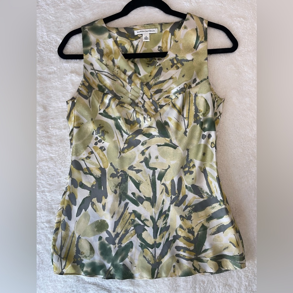 Banana Republic green satin watercolor tropical leaf blouse